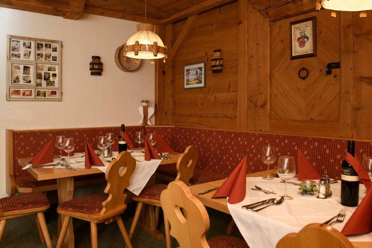 Almstueble Bergfrieden Hotel Damuels Kültér fotó